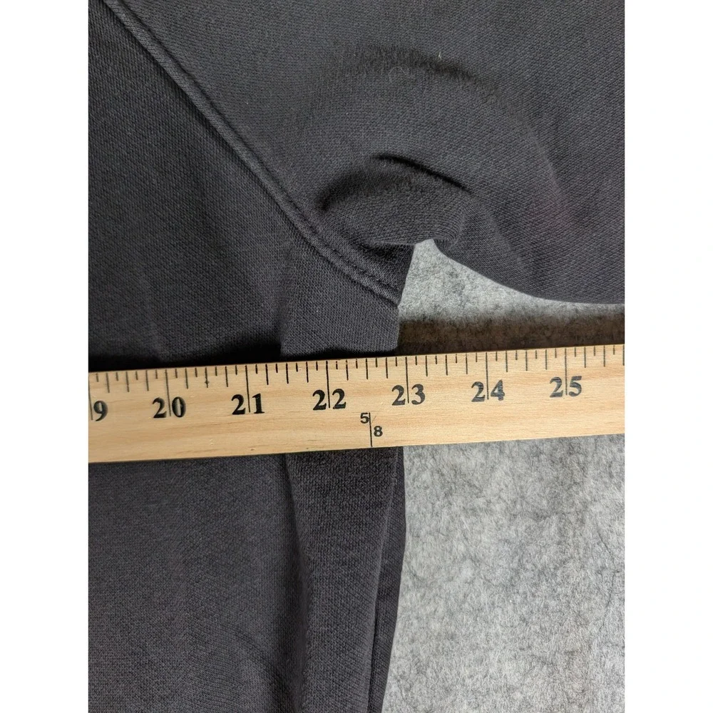 The North Face Mens Black Raglan Sleeve Crewneck Sweatshirt Embroidered Logo